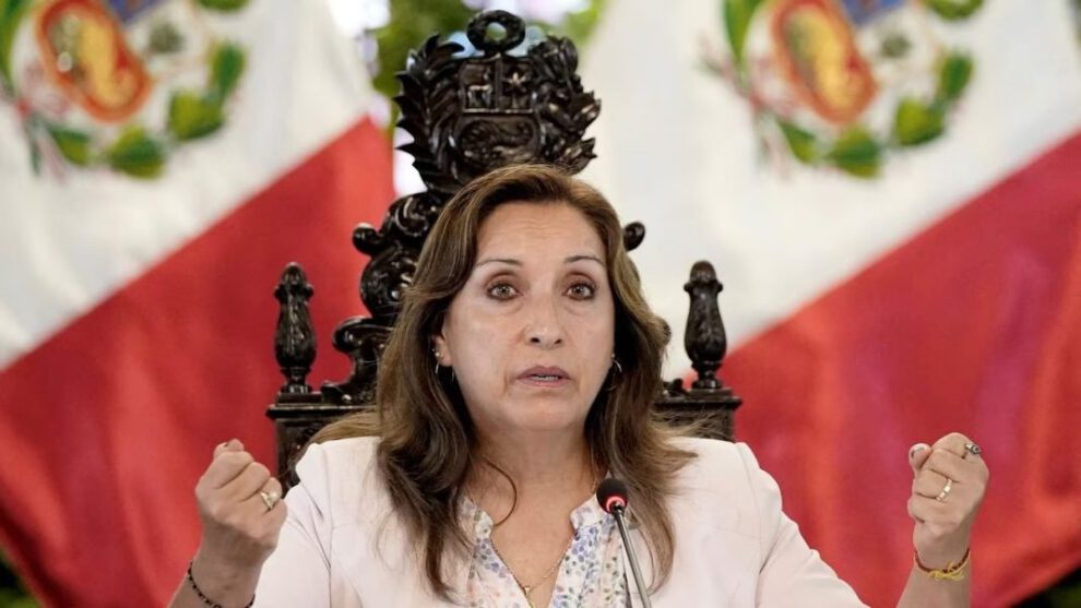 Dina Boluarte afirma que su renuncia no terminará la crisis en el Perú