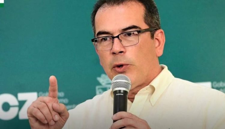Mario Aguilera pide sustituir a Camacho como gobernador