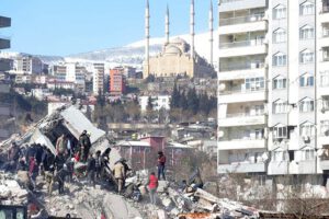 Terremoto en Turquía y Siria: la cifra de fallecidos sube a 17.500
