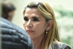 Añez juicio Jet-Fuel