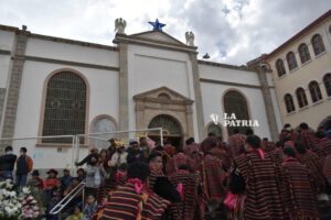 Danzarines ratifican su devoción a la Virgen del Socavón