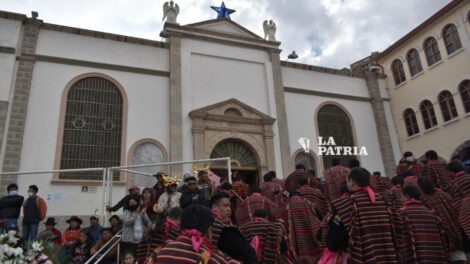 Danzarines ratifican su devoción a la Virgen del Socavón