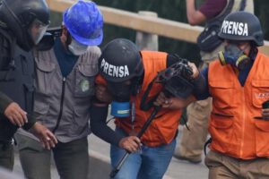 Agresiones a periodistas en Bolivia son constantes
