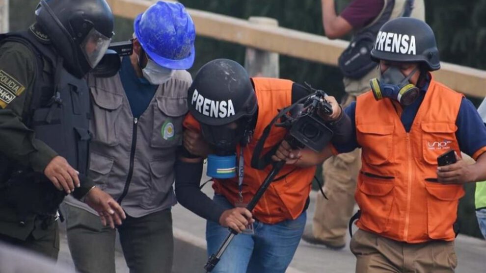 Agresiones a periodistas en Bolivia son constantes