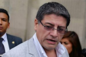 Jerjes Justiniano se declara perseguido político y pedirá asilo político