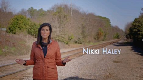 Nikki Haley anunciando su candidatura a la presidencia de EE.UU.