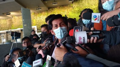 Senador Ajpi respeta la Iglesia pero la considera politizada