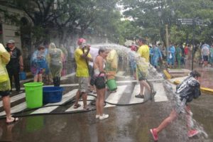 Prohibición de jugar con agua en La Paz durante Carnaval