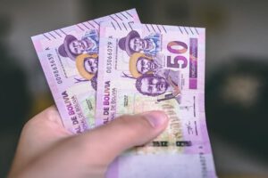 Billetes falsificados en El Alto