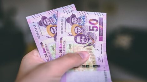 Billetes falsificados en El Alto