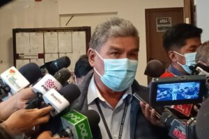 Camacho no puede gobernar desde Chonchocoro