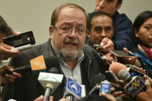 Presupuesto para nueva currícula según Roberto Aguilar