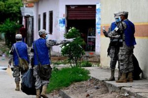 Minga en Santa Cruz para combatir el dengue