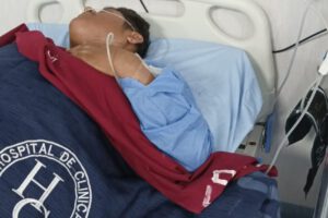 César Apaza en el Hospital de Clínicas