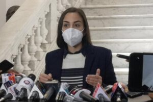 La diputada Luisa Nayar cuestiona al Gobierno por los guerreros digitales