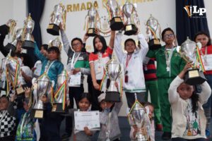Los ganadores del Torneo Nacional Clasificatorio de Ajedrez en La Paz
