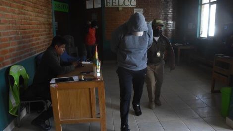 Violación grupal en unidad militar en Cochabamba