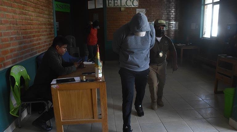 Violación grupal en unidad militar en Cochabamba