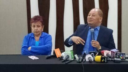 Cuentas falsas Gobierno en conferencia de prensa