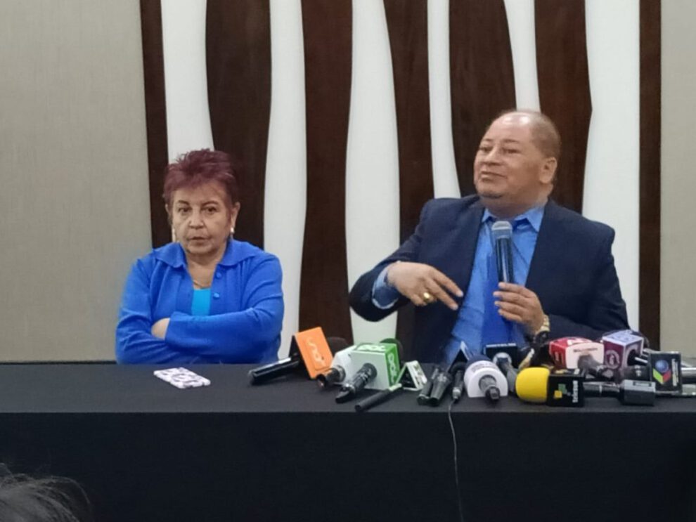 Cuentas falsas Gobierno en conferencia de prensa