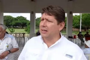 Alacrán en despacho de la viceministra de Seguros de Salud