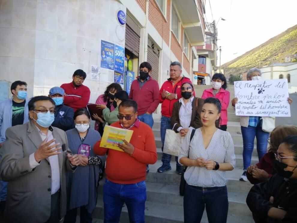 Vecinos del Barrio Socavón defienden a sus perritos comunitarios