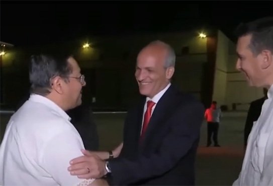 Luis Arce en Venezuela para homenajear a Hugo Chávez