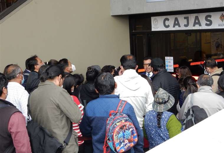 Compra de dólares en el BCB