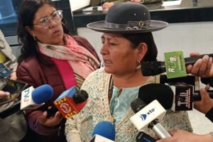 Mujeres en el legislativo buscando altos cargos