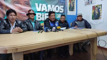 Unidad y diálogo del MAS en conferencia de prensa