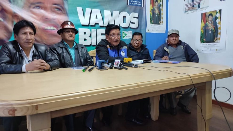 Unidad y diálogo del MAS en conferencia de prensa