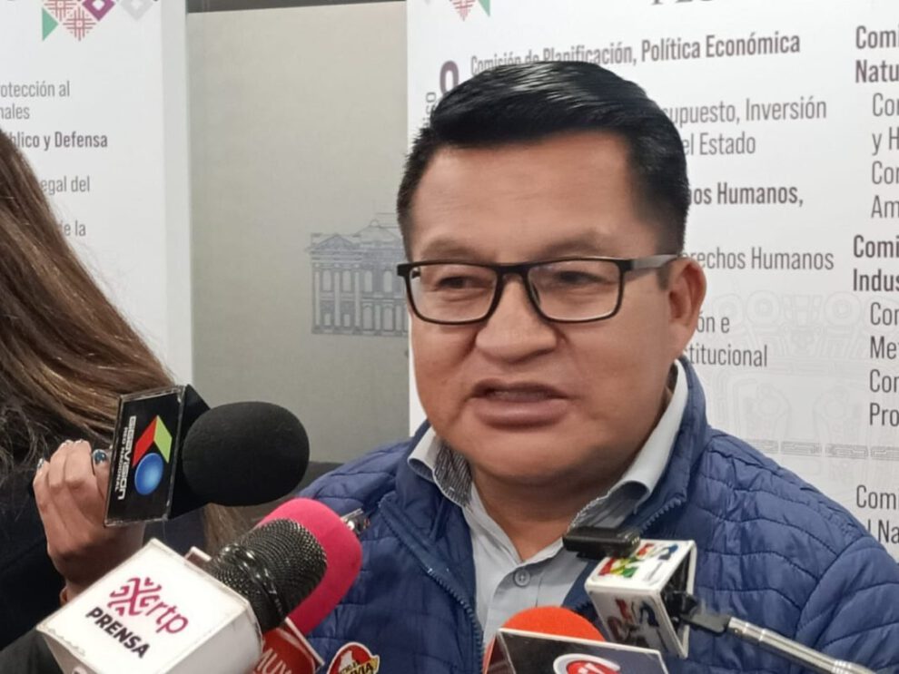 Contacto con el pueblo en la gestión de Luis Arce