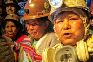 Mujeres en la industria orureña