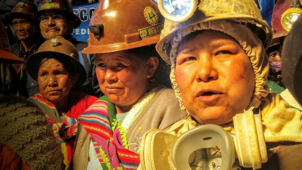 Mujeres en la industria orureña