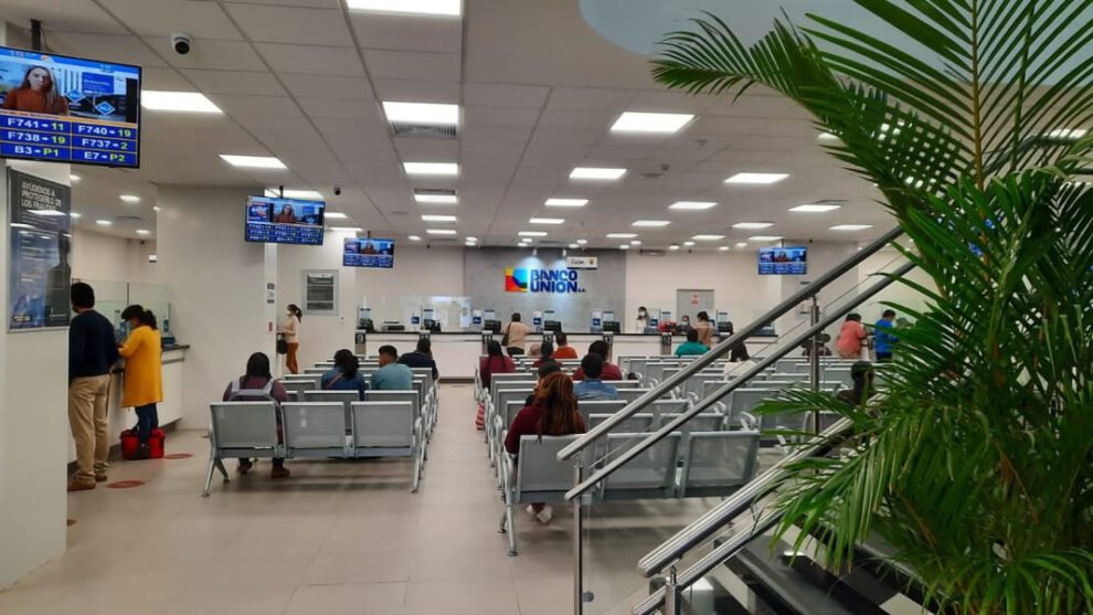 Banco Unión S.A. habilita agencias con horario ampliado para la venta directa de dólares