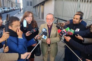 Juristas independientes piden más tiempo para la recolección de firmas
