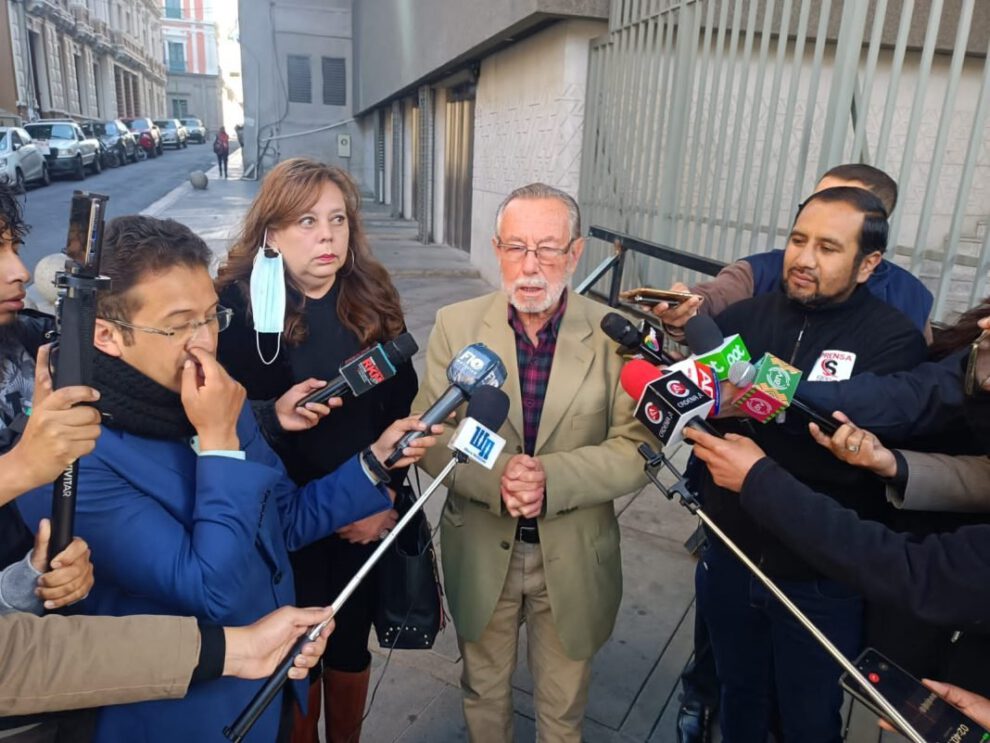Juristas independientes piden más tiempo para la recolección de firmas