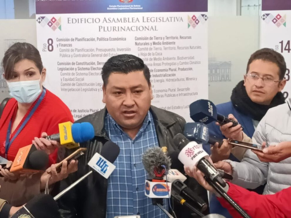 Huelga de hambre en Potosí liderada por senadores del MAS