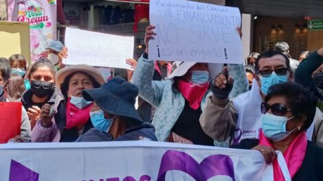 Asociación de Personas con Cáncer y Familiares en movilizaciones por la Ley del Cáncer en Bolivia
