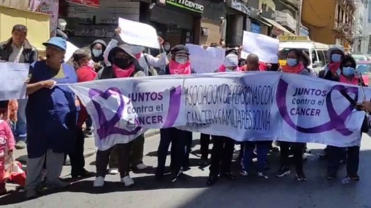 Aprobación del reglamento de la Ley del Cáncer causa protestas en La Paz