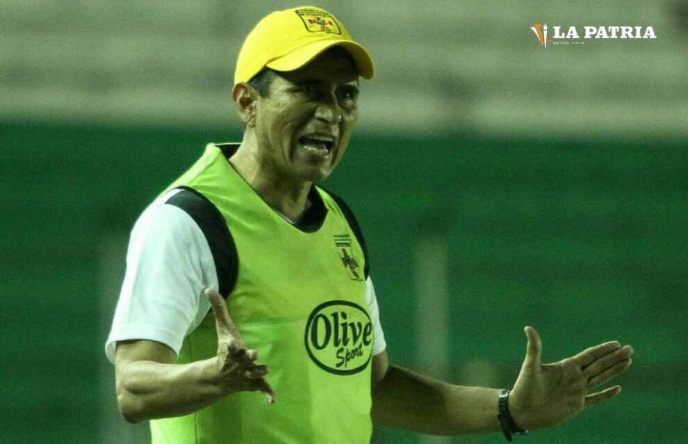 José Peña asume como nuevo entrenador de Libertad Gran Mamoré