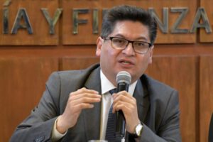 Calificación B- economía Bolivia