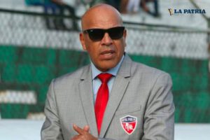 Roberto Mosquera regresa a la conducción técnica de Royal Pari