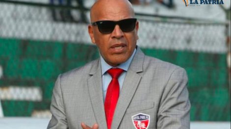 Roberto Mosquera regresa a la conducción técnica de Royal Pari