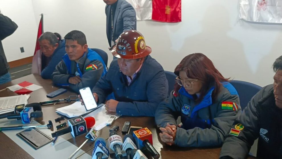 Hilarión Mamani denuncia amenazas a su familia