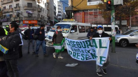 Paro de hospitales en Santa Cruz