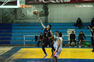 Victoria de Riegos CAR en el torneo oficial de baloncesto