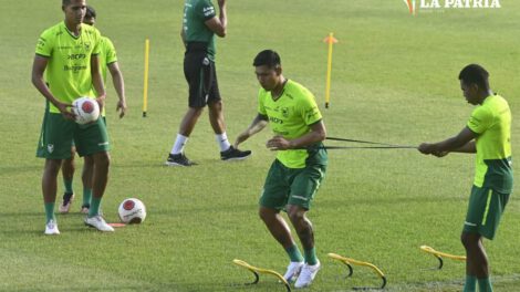 Seleccionado boliviano de fútbol en entrenamientos