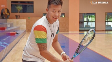 Conrado Moscoso se corona campeón en Illinois