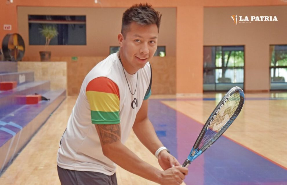 Conrado Moscoso se corona campeón en Illinois